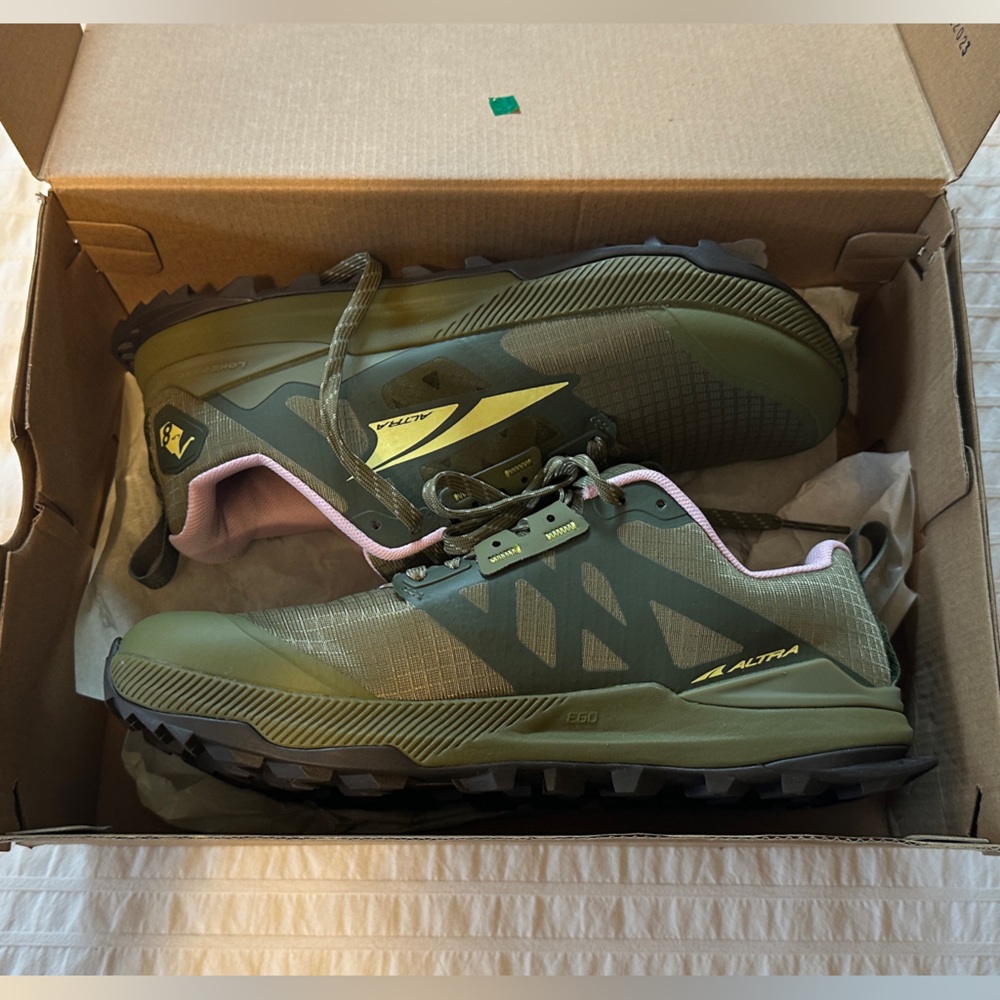 New Altra Lone Peak 8 Womens Dusty Olive Green Trail Shoes Size 8.5 EU 40